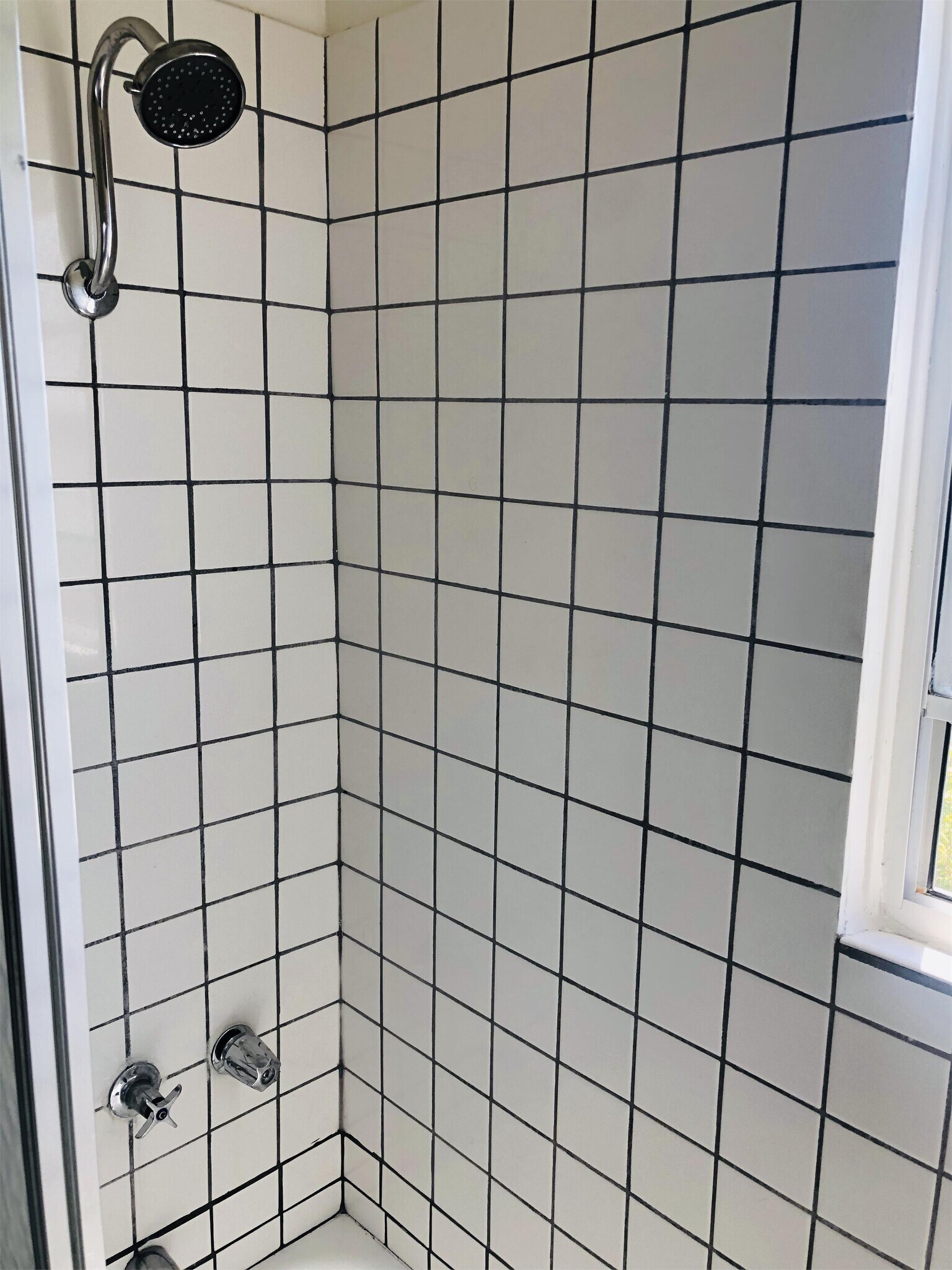 Building Photo - 410 S Sierra Madre Blvd