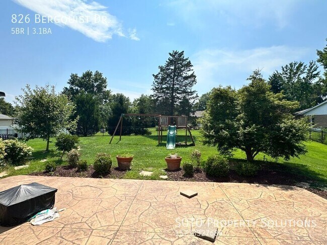 Building Photo - 826 Bergquist Dr