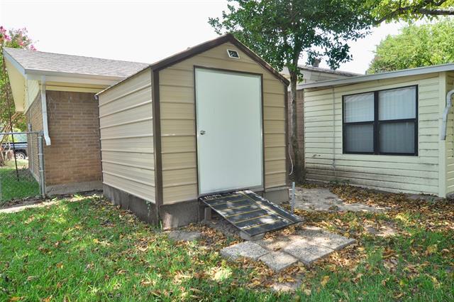 Building Photo - 1204 Bois D Arc St