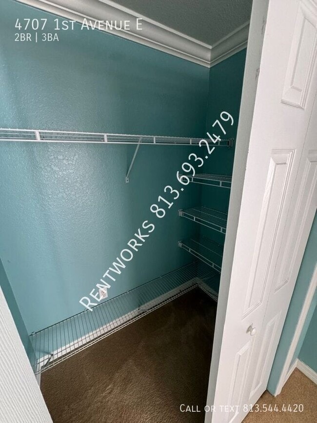 Building Photo - 4707 1st Ave E