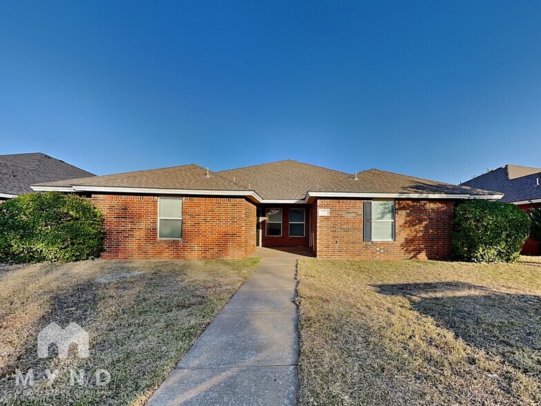 Primary Photo - 528 N Brentwood Ave