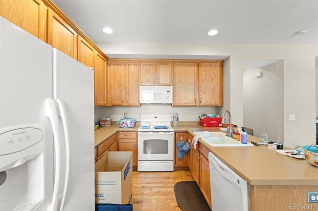 Building Photo - 5521 Cross Creek Dr