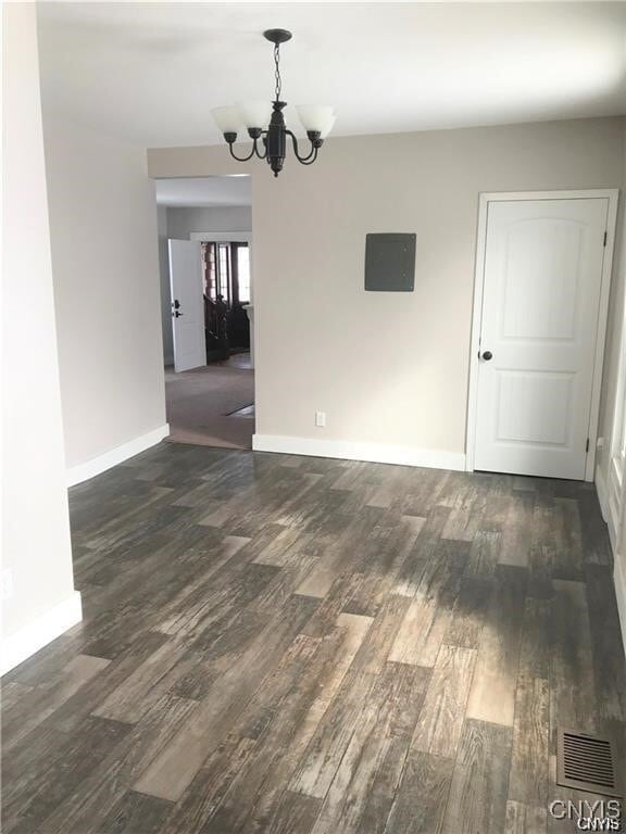 Building Photo - 616 Bronson St