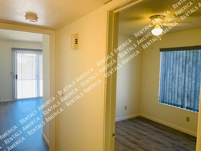 Building Photo - 12240 S 45th St