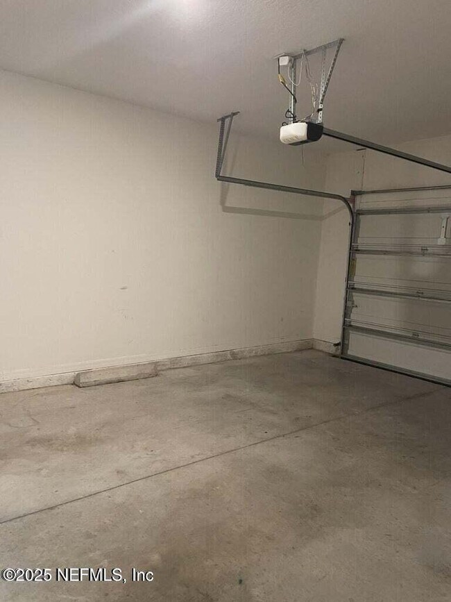 Building Photo - 10581 Maidstone Cove Dr