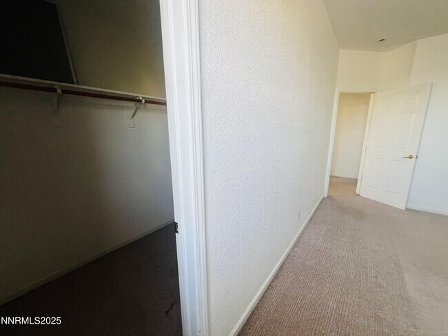Building Photo - 513 Cypress Point Dr