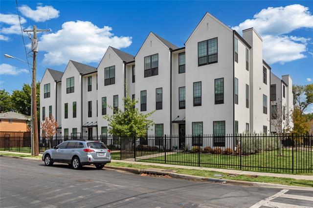 Building Photo - 4808 San Jacinto St