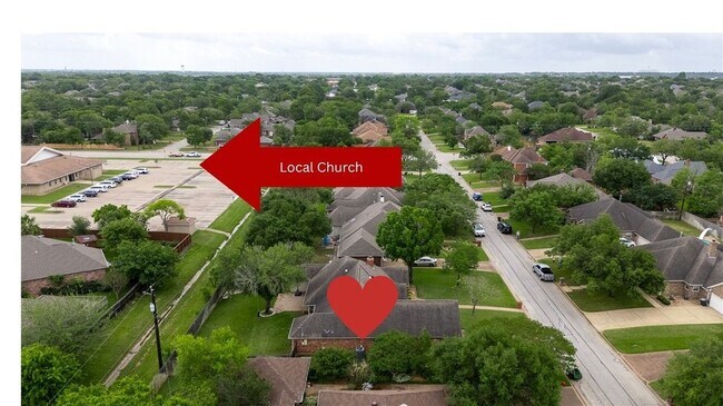 Building Photo - 2905 Aztec Ct
