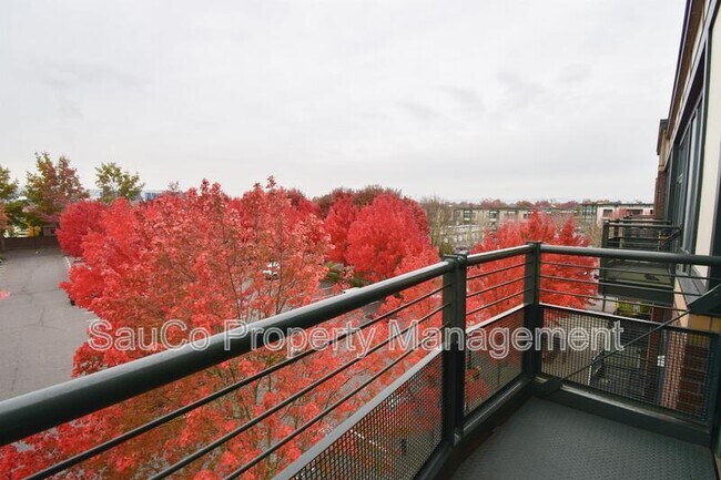 Building Photo - 1425 NE 61st Ave