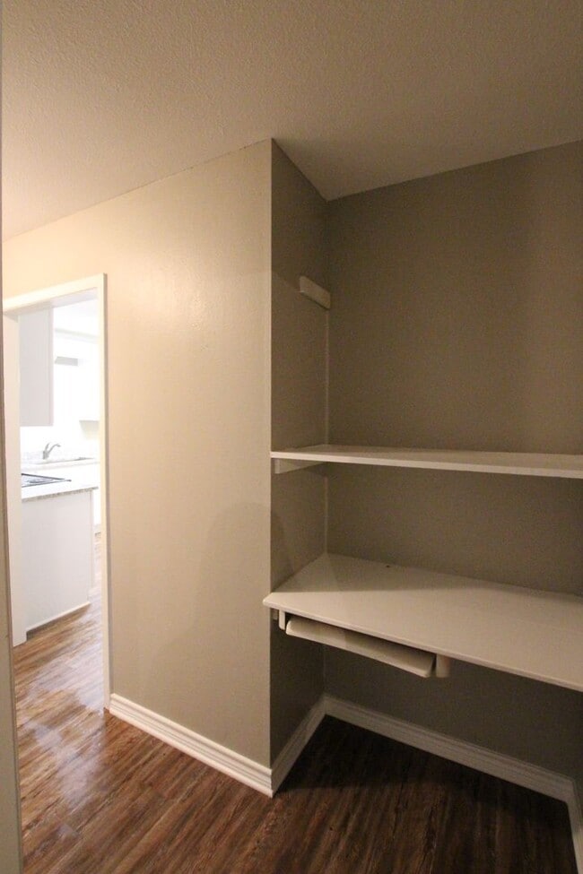 Building Photo - El Cerrito Place 8327/8329