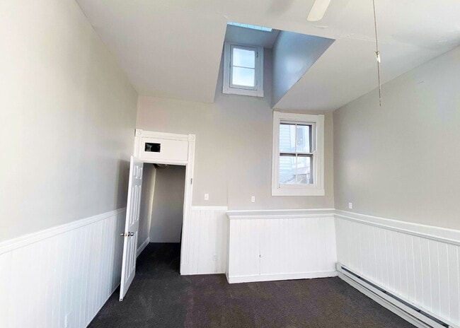 Building Photo - 114 W Nixon St