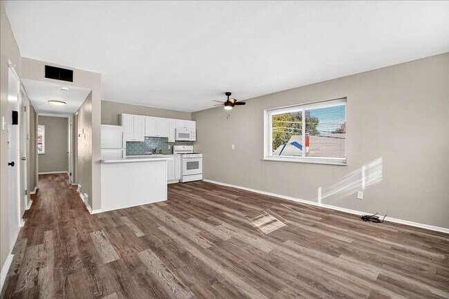 Building Photo - Morganford Motherrrr