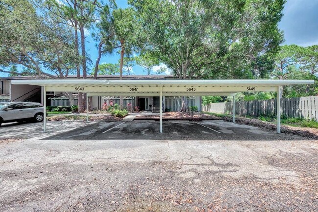 Building Photo - 5645 Summerside Ln