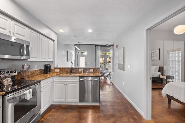 Building Photo - 1914 E 4th Ave