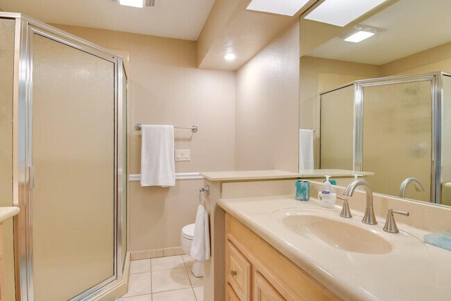 Building Photo - 16233 E Rosetta Dr