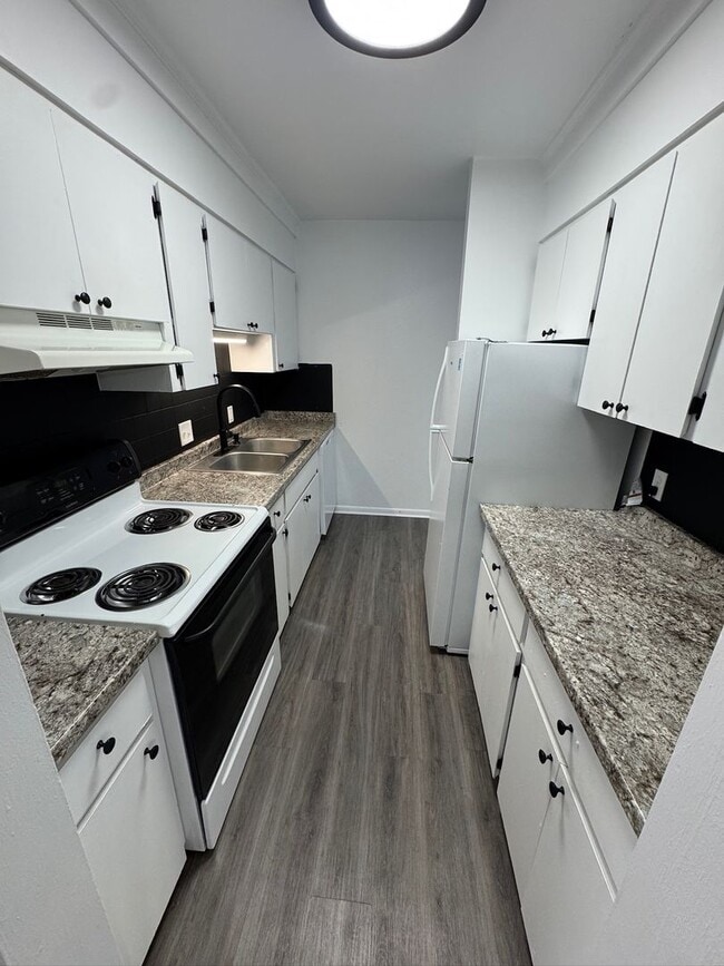 Building Photo - 1729 NE 2nd St