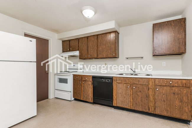 Building Photo - 8040 Mt Everest St