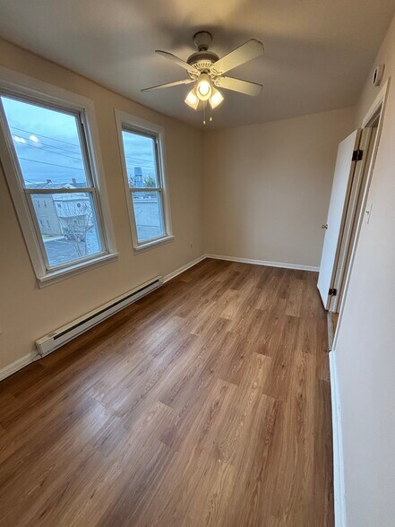 Building Photo - 140-142 Congress St