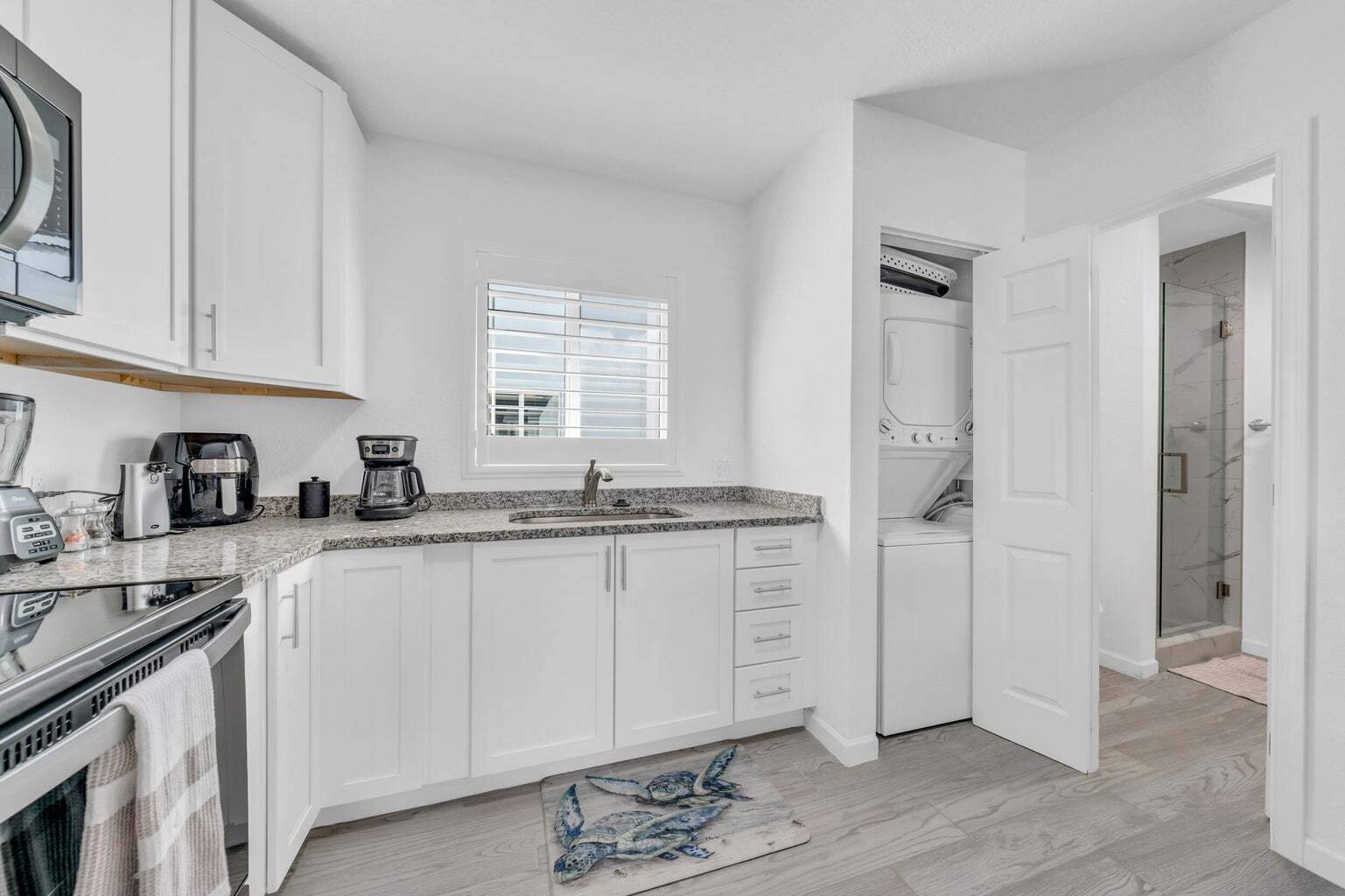 Laundry in unit - 10877 Overseas Hwy