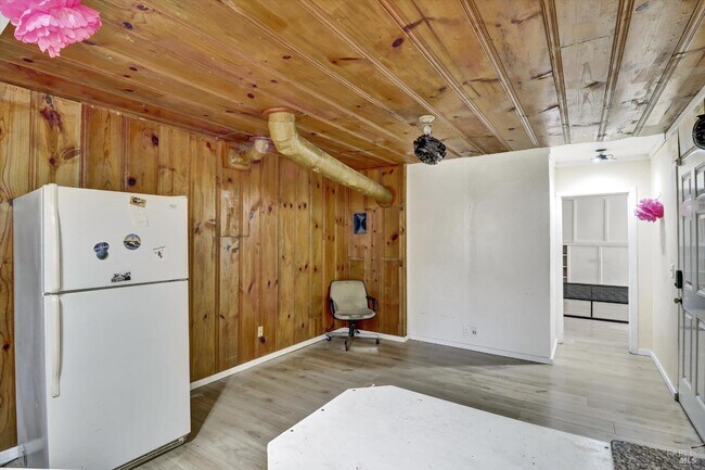 Building Photo - 1467 Ohio St