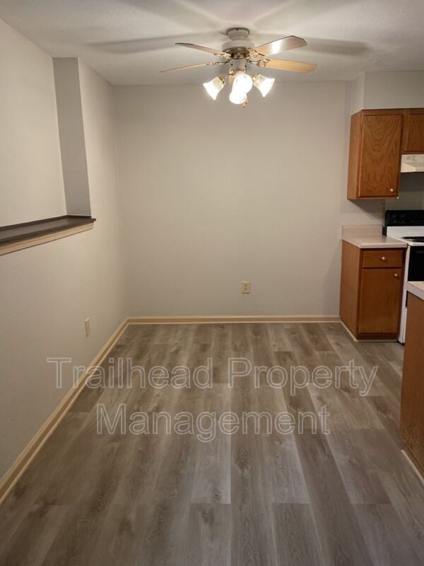 Building Photo - 8213 N Everton Ave