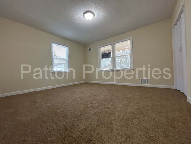 Building Photo - 7032 Fairmont Rd