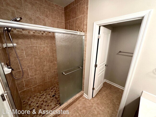 Building Photo - 4 br, 2.5 bath House - 200 Seasons Circle ...