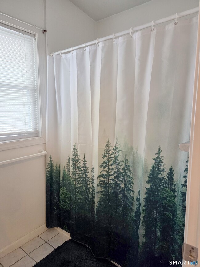 Building Photo - 54 Benedict St