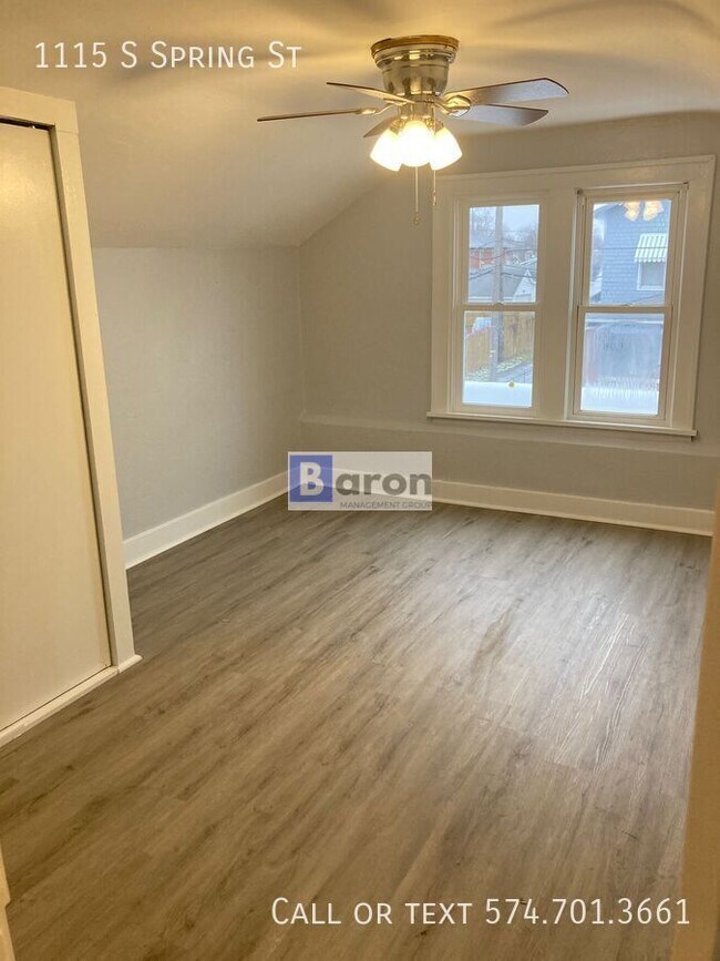 Building Photo - 1115 S Spring St