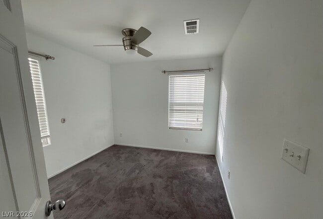 Building Photo - 1051 Admiral Emblem St