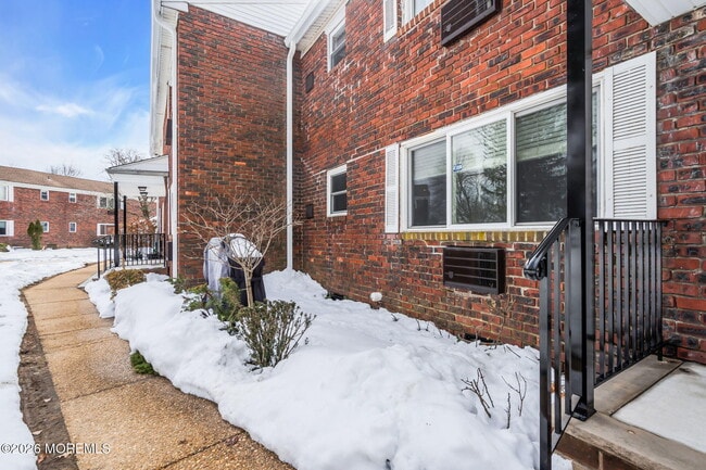 Building Photo - 306 South St