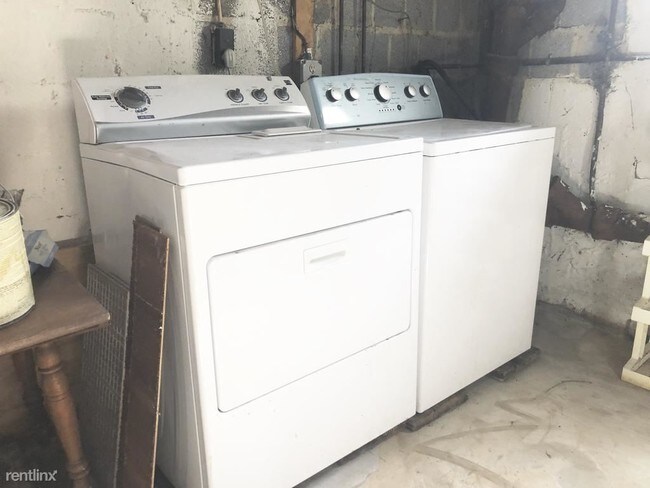 Building Photo - 3 br, 2 bath House - 1225 Queen St