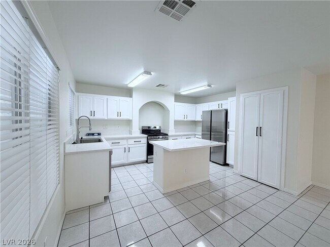 Building Photo - 7290 Linaria Rd