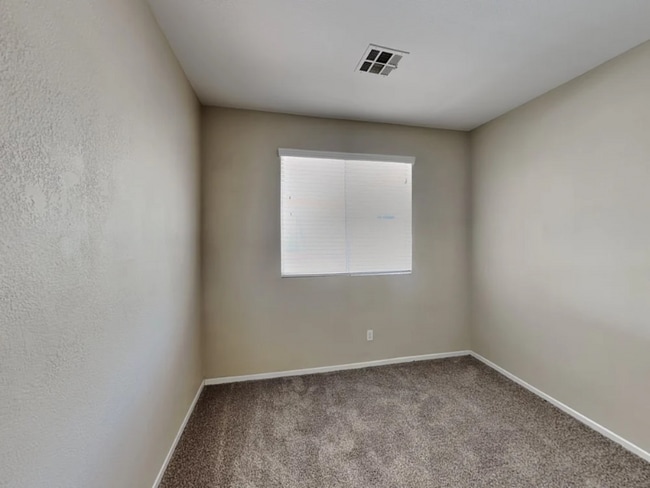 Building Photo - 6043 Halehaven Dr