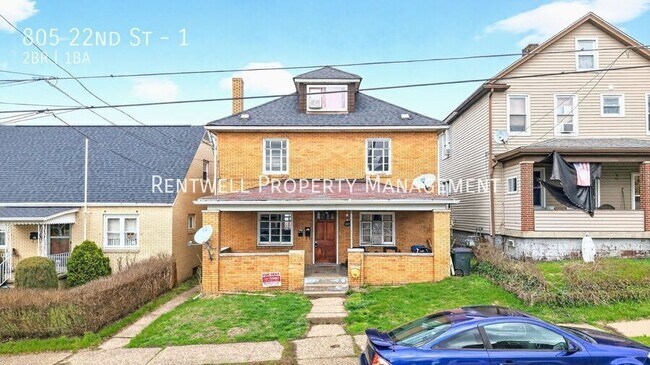 Building Photo - 805 22nd St