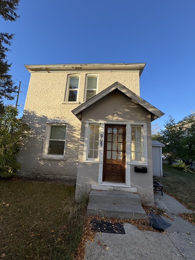 Primary Photo - 905 5th Ave N