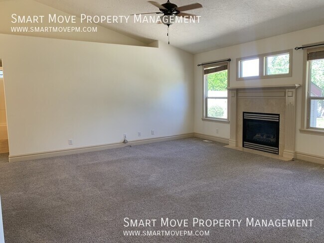 Building Photo - 570 Anton-