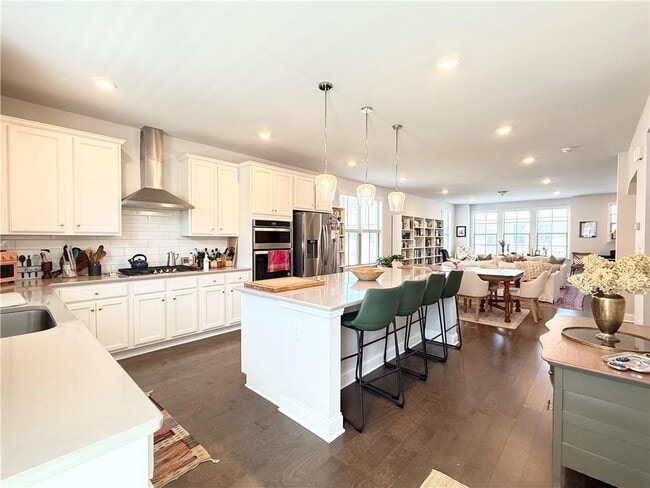 Building Photo - 2520 Great Silver Fir Aly