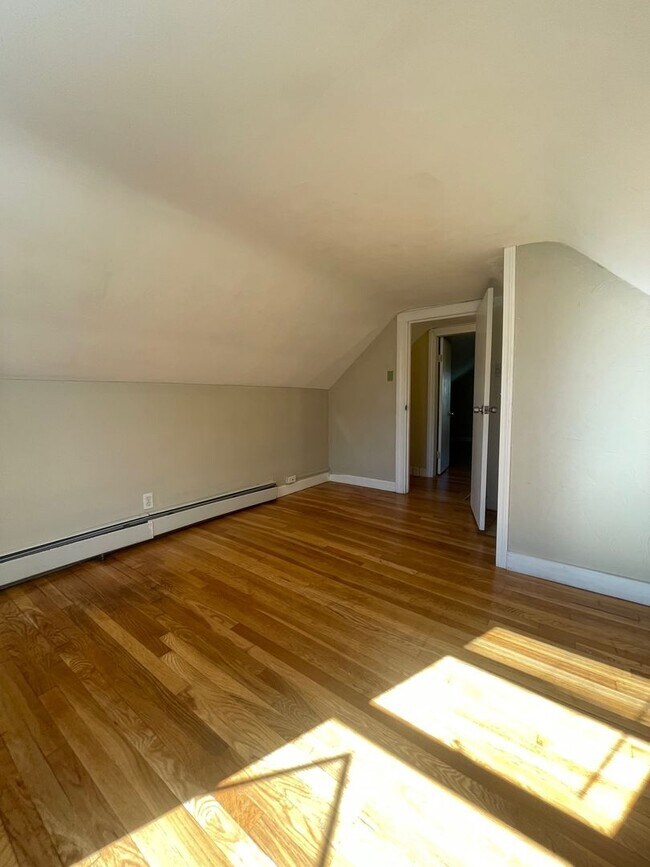 Building Photo - 296-298 Hurley Street