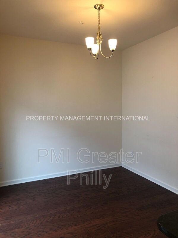 Building Photo - 106 Mercer Ct