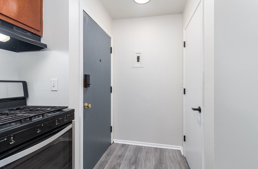 Building Photo - 2017 Commerce Blvd