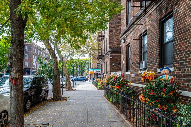 Building Photo - 32-86 33rd St