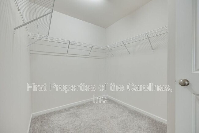 Building Photo - 1430 Harpers Inlet Dr