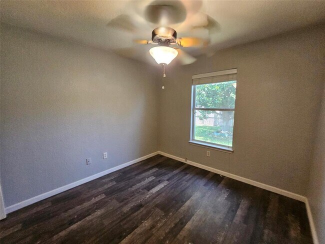 Building Photo - 174 Prairie Springs Loop