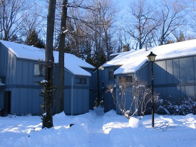 Building Photo - Little Eagle Bay