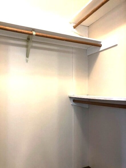 Building Photo - 3504 Rock Creek Dr