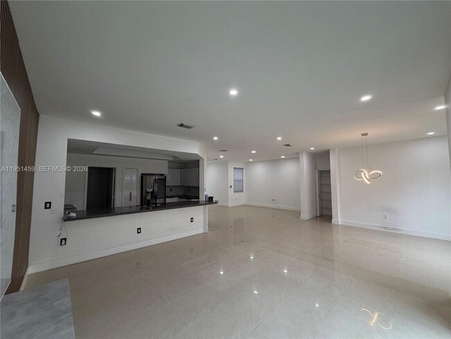 Building Photo - 8415 NW 108th Pl