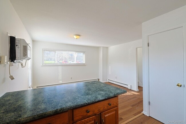 Building Photo - 25 Pierces Rd