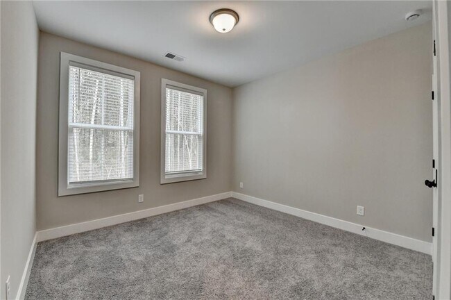 Building Photo - 106 Pinecone Pkwy