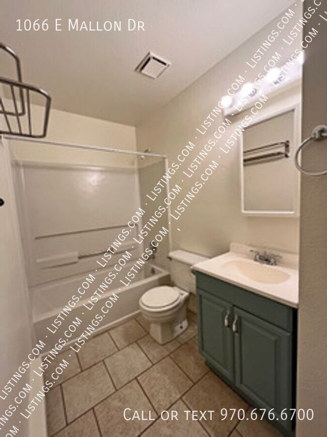 Building Photo - 1066 E Mallon Dr